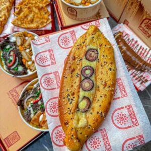 سنفورا (تومية+موتزريلا+زيتون)